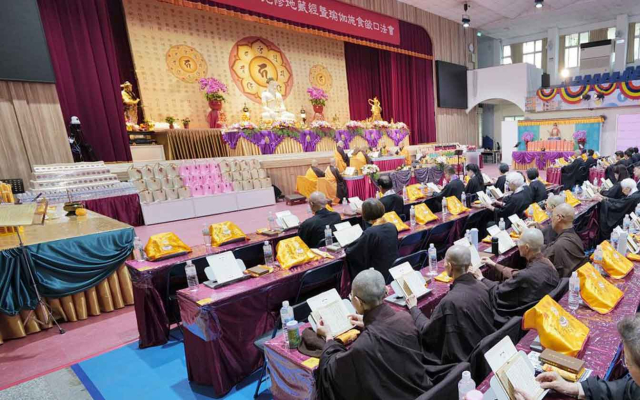 靈鷲山水陸先修法會適逢母親節 點亮心燈祈願地球平安